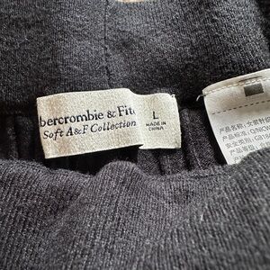 ABERCROMBIE && FITCH